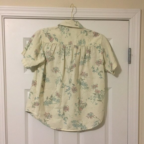 L.L. Bean Women’s Size XS Cream Green Pink Floral Button Up Shirt GUC - Picture 4 of 5